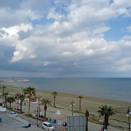 דירה Lazuli Sea View Beachfront - Ap Finikoudes *