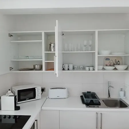 Lazuli Sea View Beachfront - Ap Finikoudes Apartment *