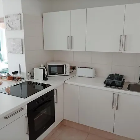 Lazuli Sea View Beachfront - Ap Finikoudes * Larnaca