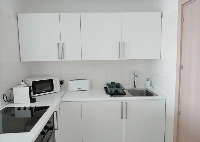 Apartment Lazuli Sea View Beachfront - Ap Finikoudes Larnaca